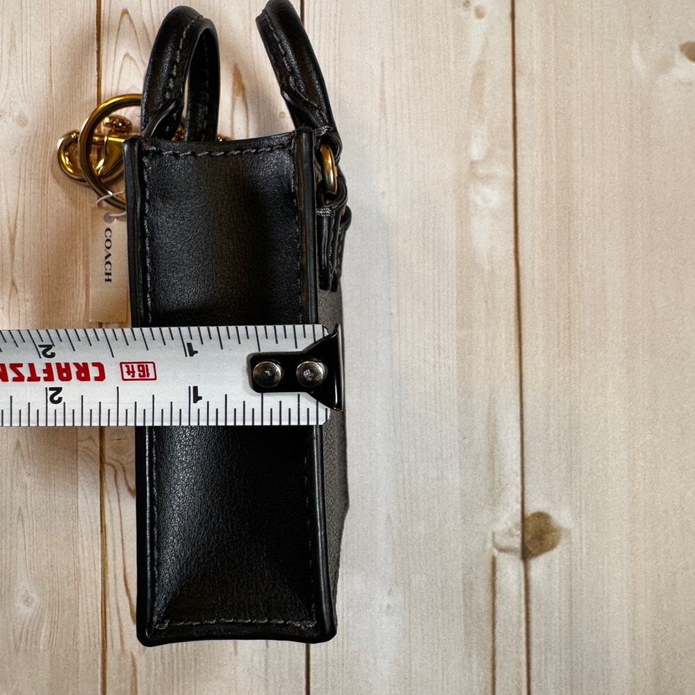 ✨ NWT Coach North South Mini Tote Leather Bag Charm Keychain ✨ - Picture 7 of 7